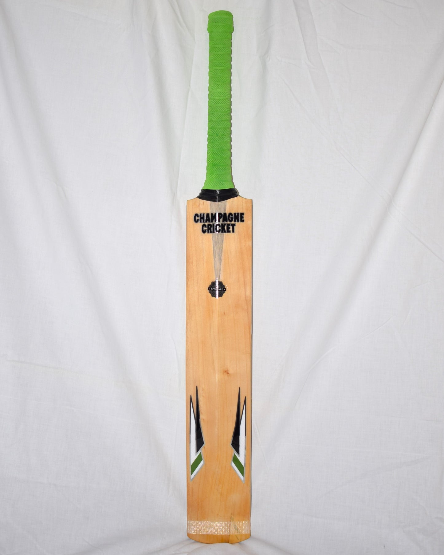 Champagne Cricket - Bat Seven
